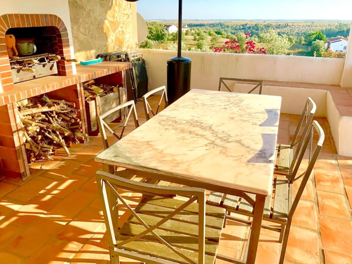 Charming Villa In Casais De Sao Bras Экстерьер фото